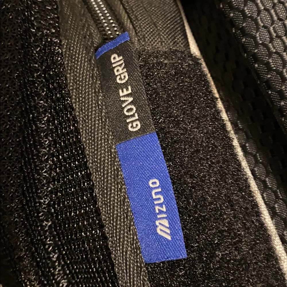 Mizuno Black and White sport Large baseball Backpack - Picture 4 of 7